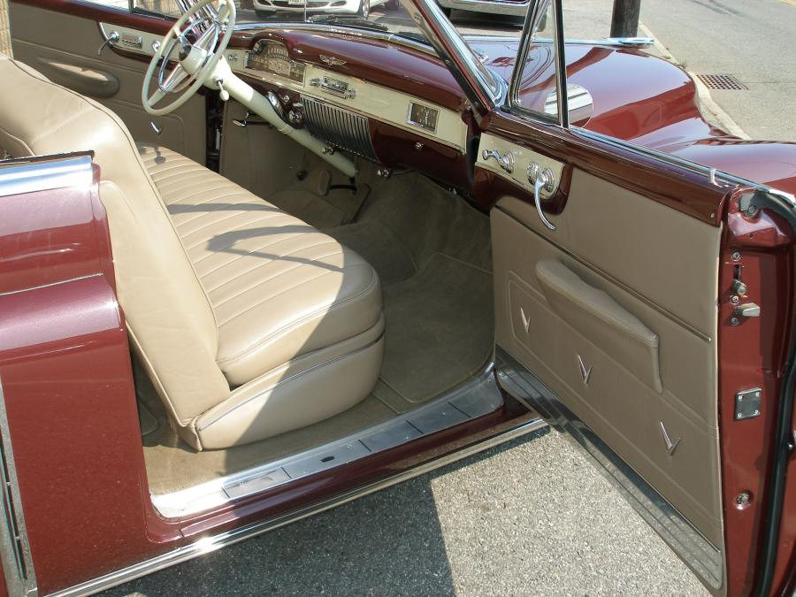  Cadillac Series 62 Convertible 1950 года  (фото 18 из 26)